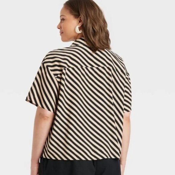 A new day M Striped Black and Cream Front Button Top - Picture 9 of 10